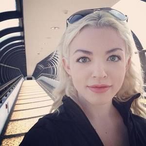 Meet your Posher, Caroline